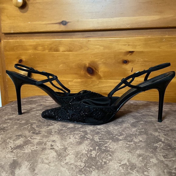 New Valerie Stevens Black Low Heels Size 8 - Picture 6 of 7